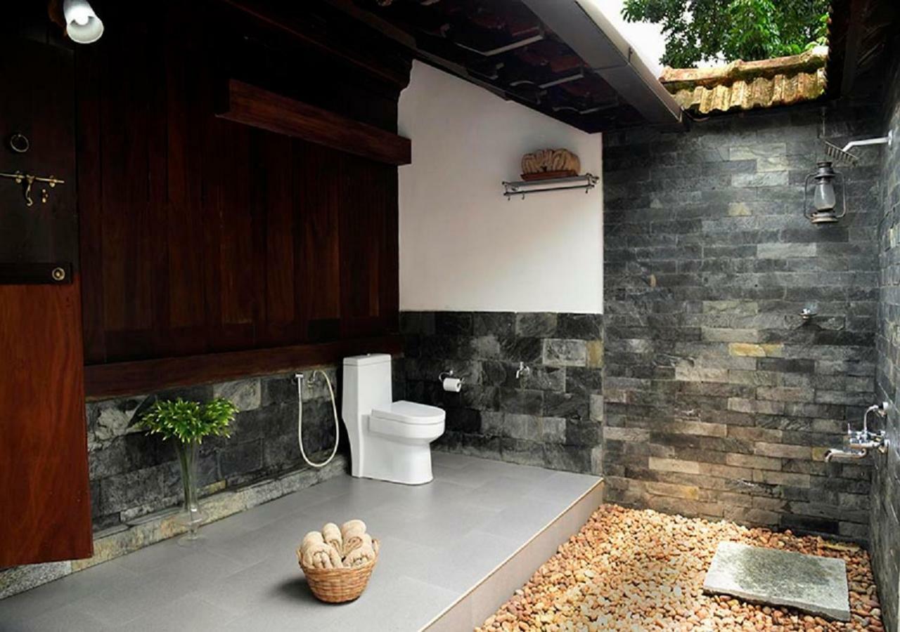 Stayvista At La Riva Heritage Villa With Bicycle Alappuzha Экстерьер фото