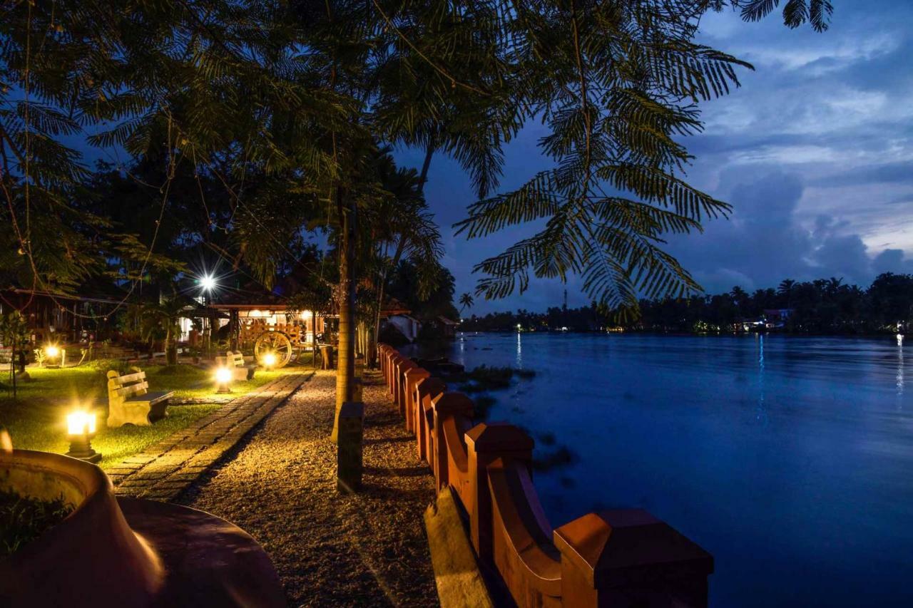 Stayvista At La Riva Heritage Villa With Bicycle Alappuzha Экстерьер фото