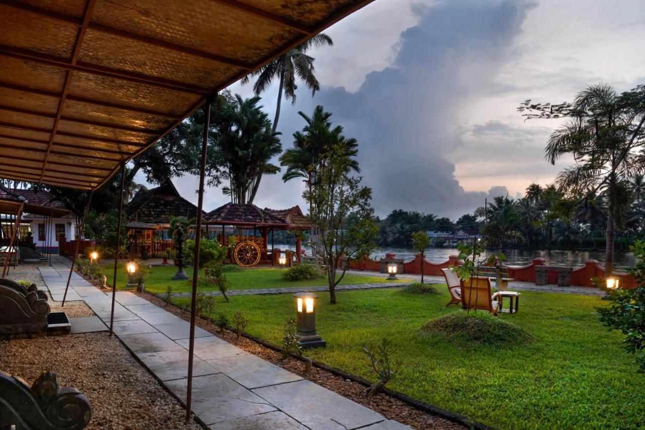 Stayvista At La Riva Heritage Villa With Bicycle Alappuzha Экстерьер фото